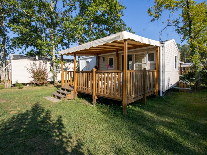 Mobil-home avec terrasse au camping Landes Azur